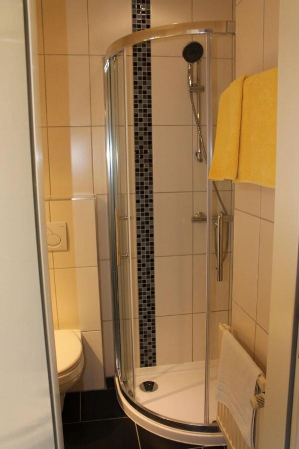 Hotel Adlerhof Таубербишофсхайм Экстерьер фото